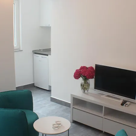 Apartments Tribunj * Tribalj