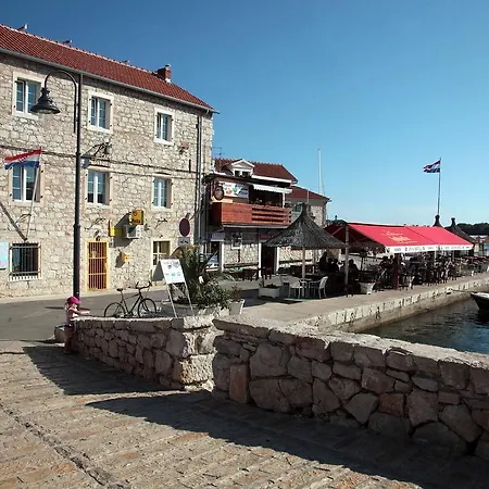 Lägenhet Apartments Tribunj Tribalj