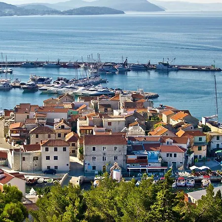 Apartments Tribunj * Tribunj (Sibenik-Knin)